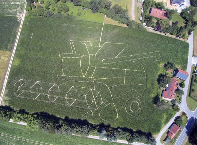 Unser Maislabyrinth 2016 in Form eines Mähdreschers